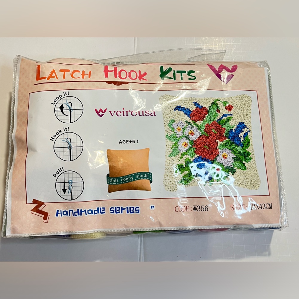 Latch Hook Kit Floral pillow NEW Yarn handmade series 43x43cm